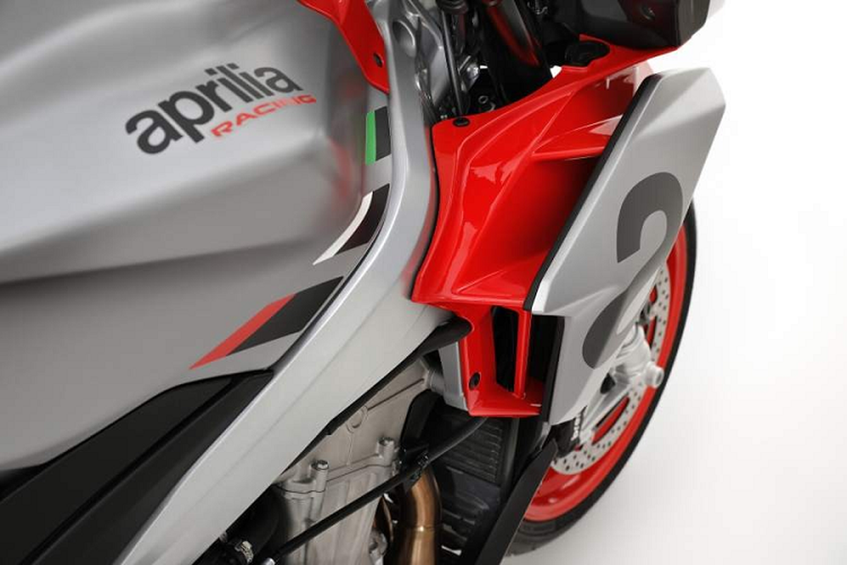 Sieu moto “di nhan” Aprilia Tuono tu 304,9 trieu dong-Hinh-4