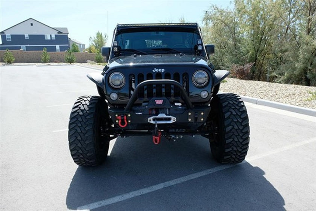 Ban do Jeep Wrangler manh 800 ma luc co gia gan 2 ty dong-Hinh-6