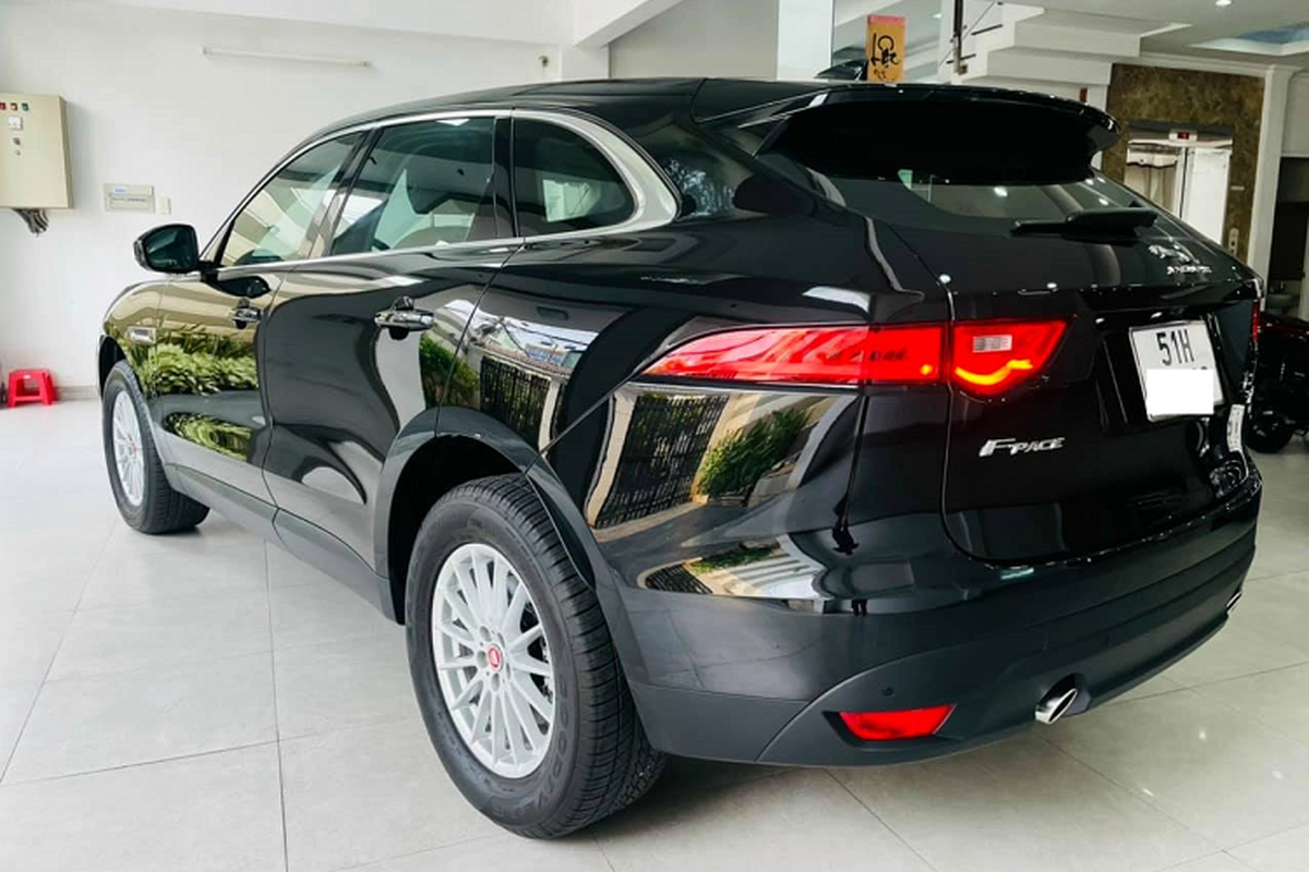 Co nen mua Jaguar F-Pace chay 2 nam tai Viet Nam, gia 2,5 ty?-Hinh-6