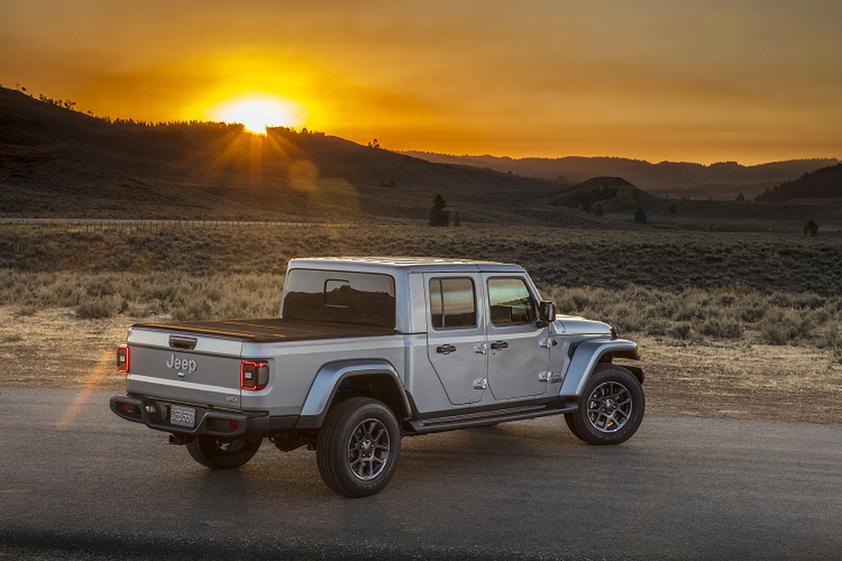 Ban tai Jeep Gladiator 2021 vua mo ban tai Chau Au co gi hot?-Hinh-6