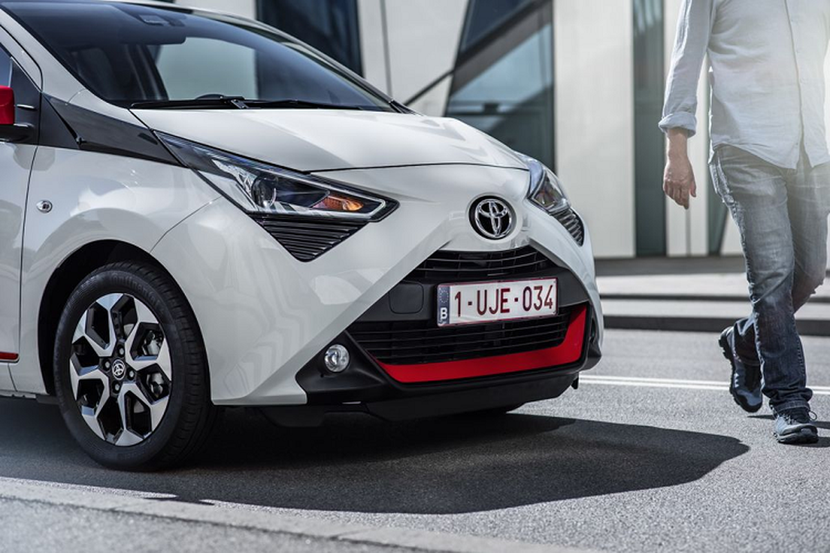 Toyota Aygo 2021 sap ve Viet Nam - “xe choi” gan 800 trieu dong-Hinh-3