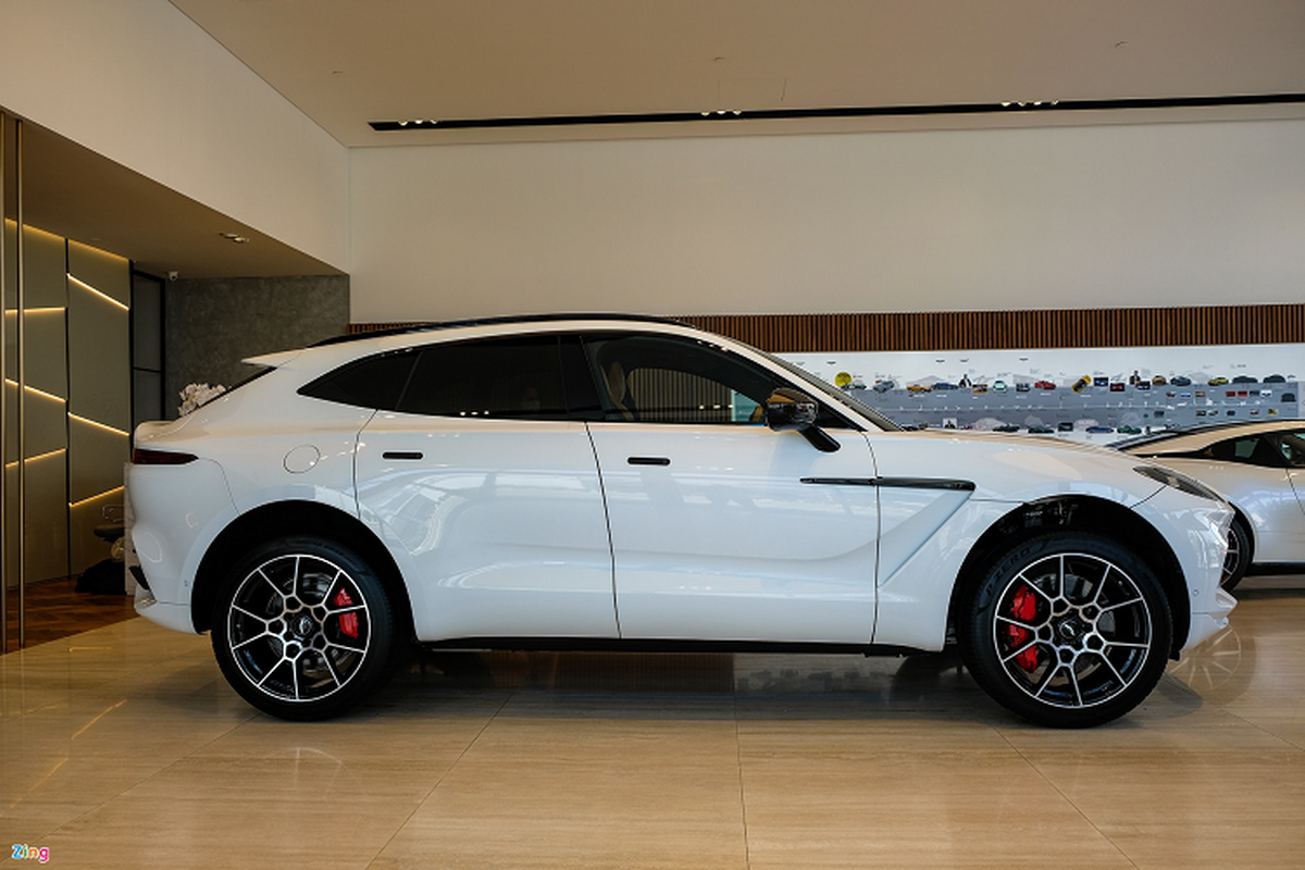 Sieu SUV Aston Martin DBX tai Viet Nam ban 16,69 ty dong-Hinh-4