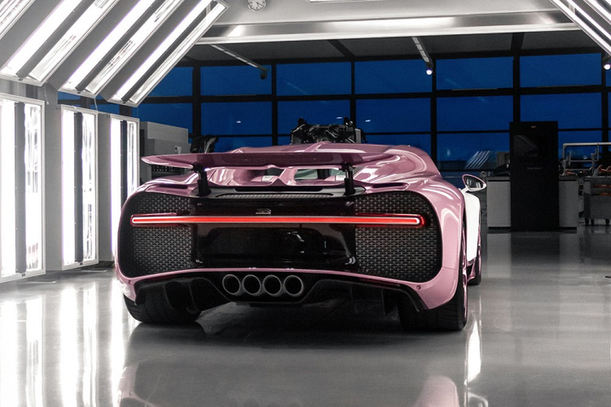 “Chong nguoi ta” mua sieu xe Bugatti Chiron Sport hong doc nhat vo nhi tang vo nhan Valentine-Hinh-7