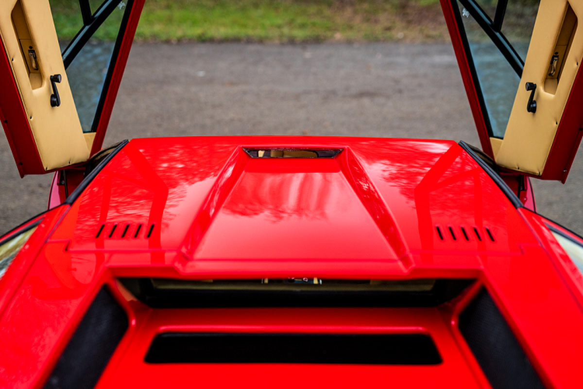 Ngam bo doi Lamborghini Miura va Countach hon 85 ty dong-Hinh-5