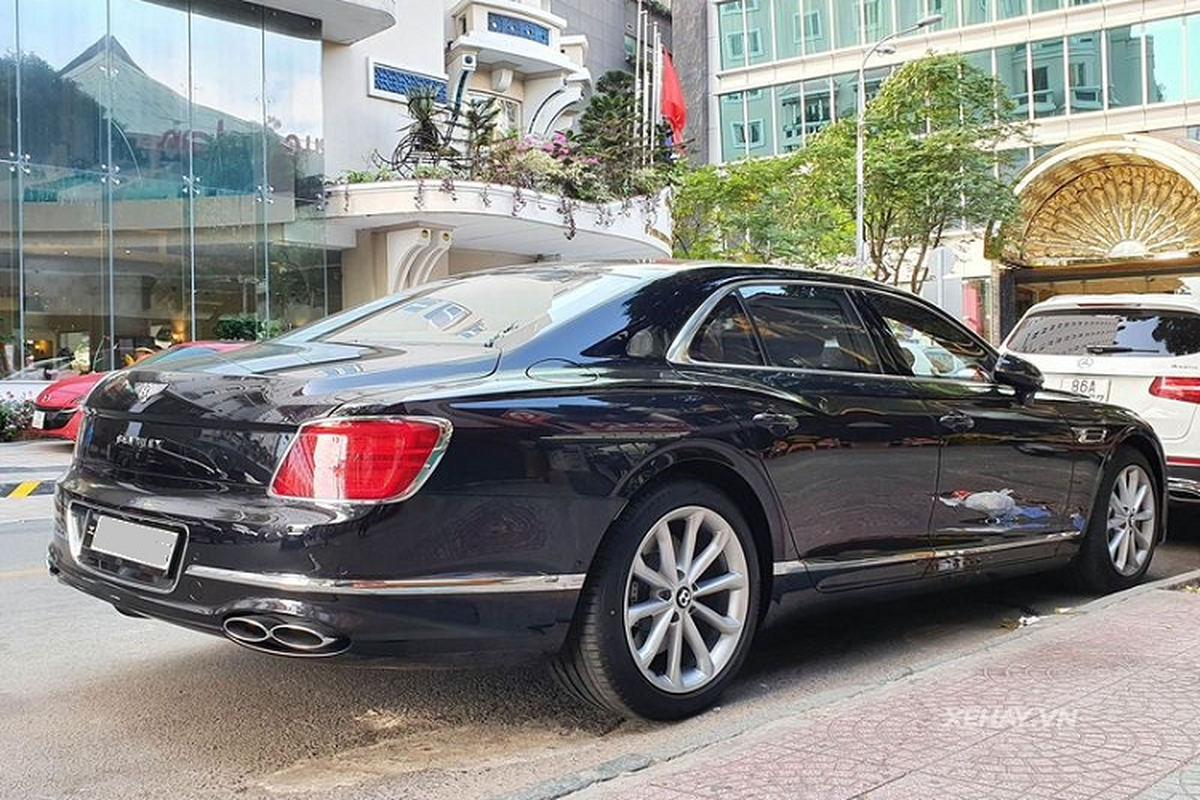 Bentley Flying Spur V8 hang hiem tai Viet Nam, khong duoi 17 ty-Hinh-2