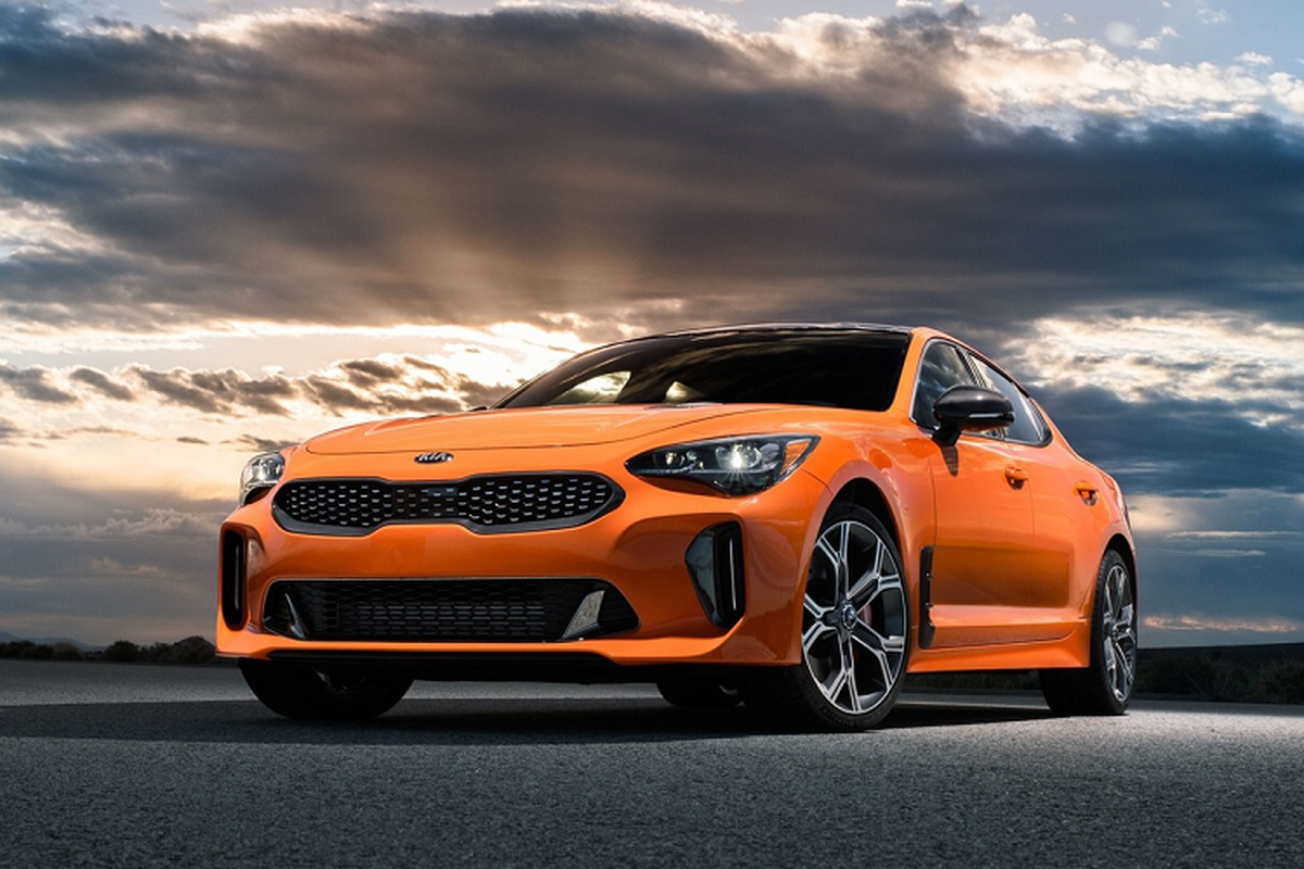 Kia Stinger 2022 tang suc manh dong co, tu 857 trieu dong tai My