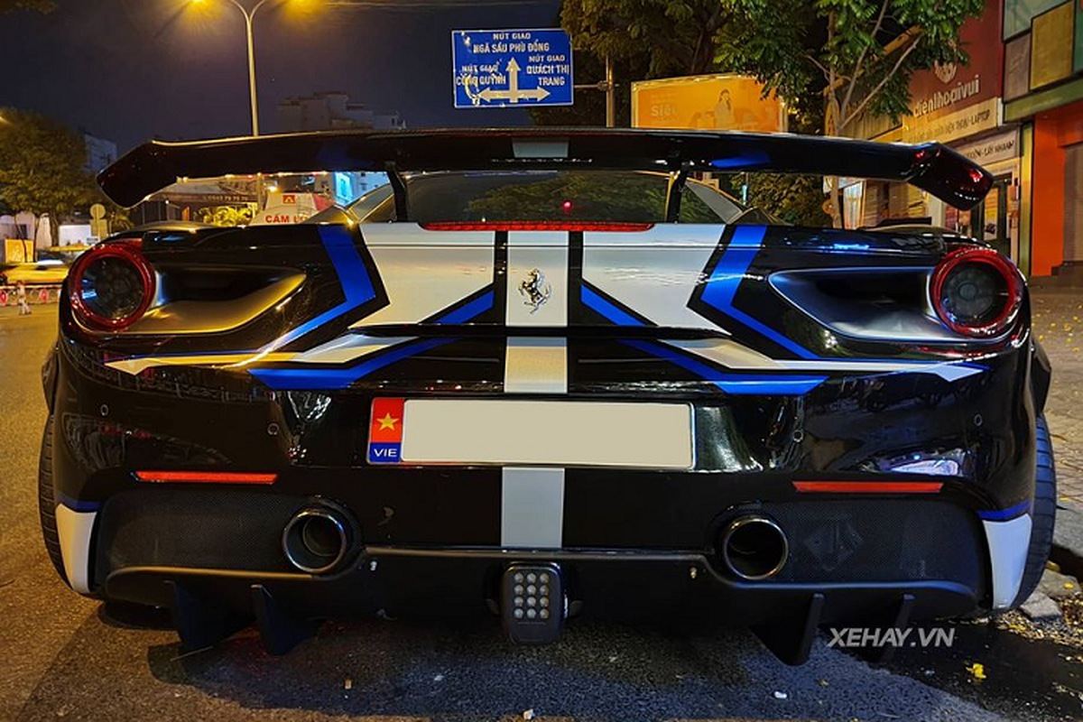 Ferrari 488 GTB do Liberty Walk doi mau son cuc doc tai Sai Gon-Hinh-6