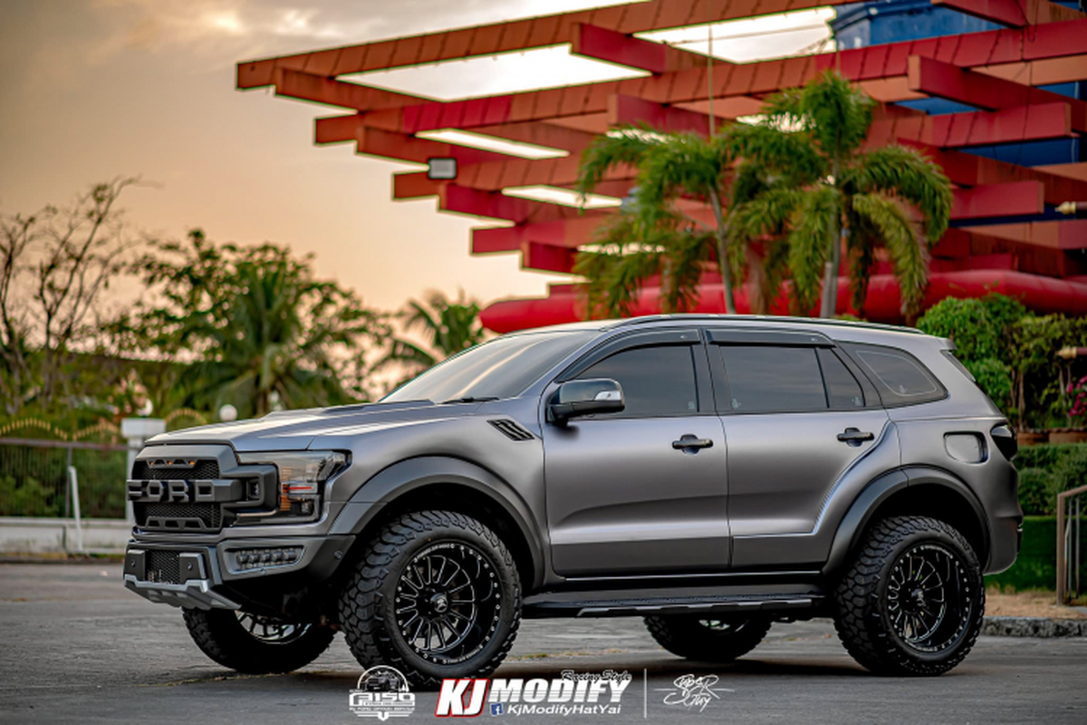 Dan choi Thai do Ford Everest phong cach F-150 Raptor cuc ngau-Hinh-5