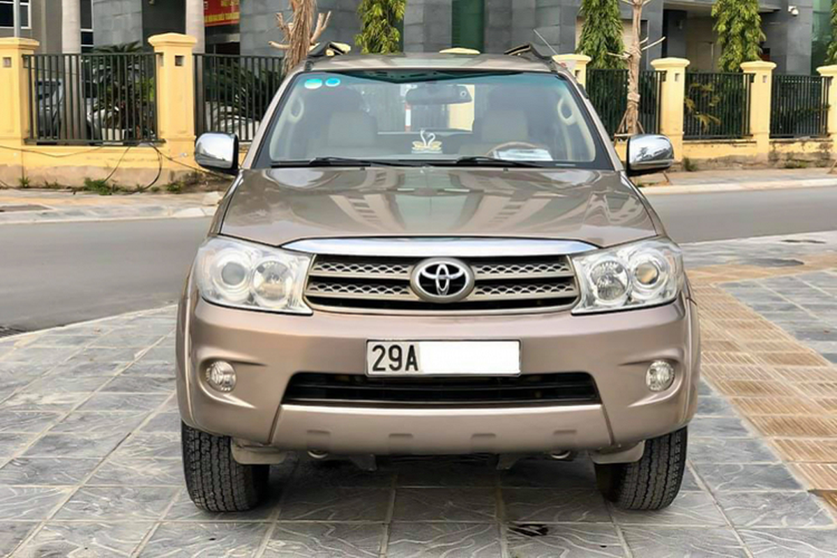 Toyota Fortuner 2010 cu chay chan, ban van hon 450 trieu o Ha Noi-Hinh-8