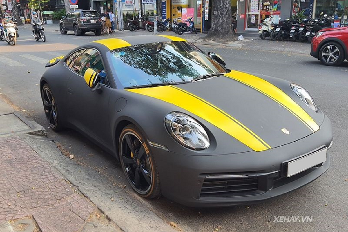 Porsche 911 Carrera hon 7 ty cua con gai Minh Nhua 