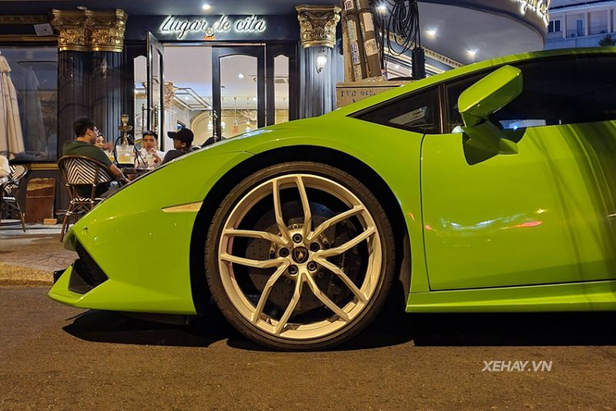 Ngam sieu xe Lamborghini Huracan hon 15 ty 