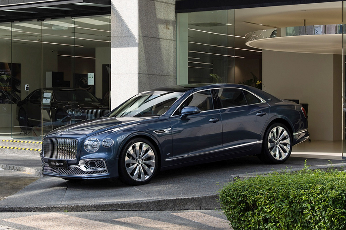 Bentley Flying Spur V8 tu 4,68 ty dong tai Malaysia, sap ve VN-Hinh-2