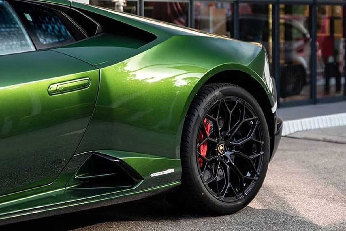 Ro tin don Lamborghini Aventador SVJ 