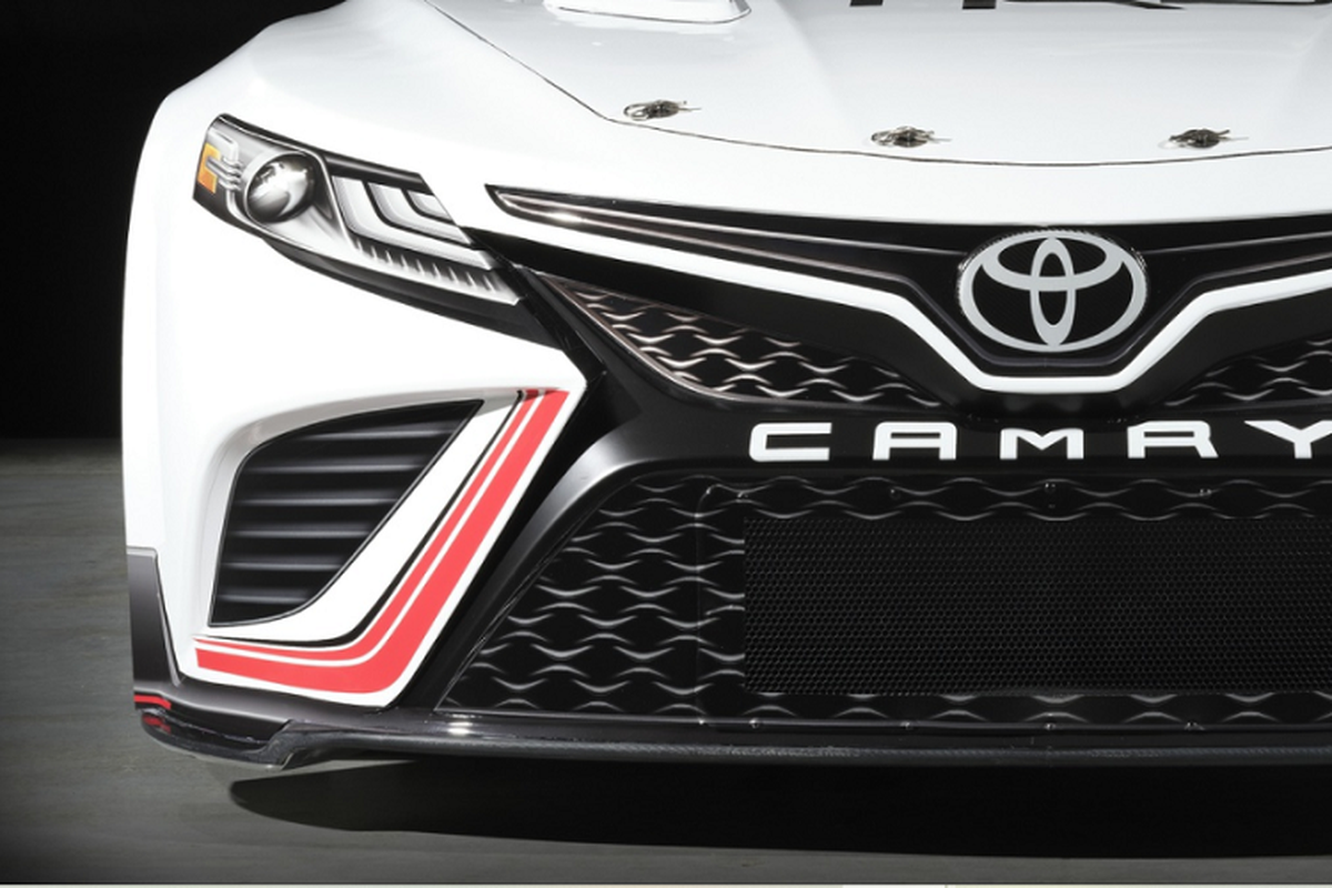 Toyota Camry phien ban hieu nang cao manh toi 670 ma luc-Hinh-6