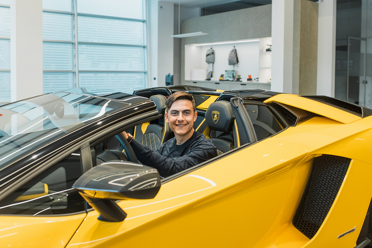 Chi tiet sieu xe Lamborghini Aventador S Roadster cua Paulo Dybala-Hinh-3