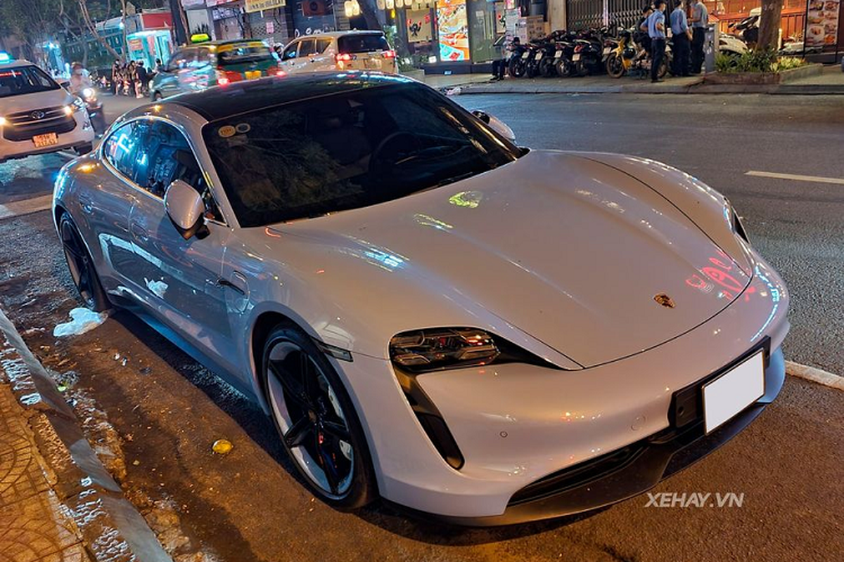 Porsche Taycan 4S - “xe xanh” tu 5,7 ty cua gioi nha giau Viet