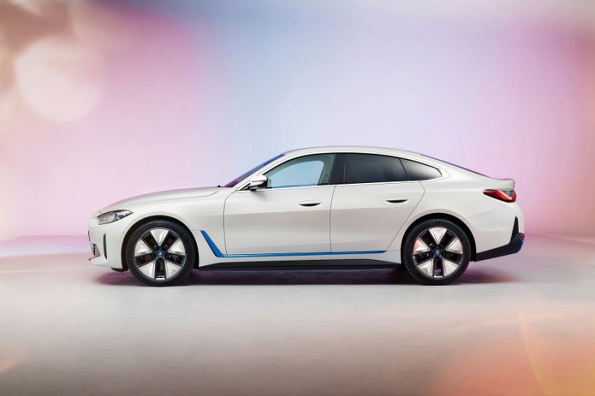 BMW i4 hoan toan moi sap mo ban tai Malaysia, co ve Viet Nam?-Hinh-5