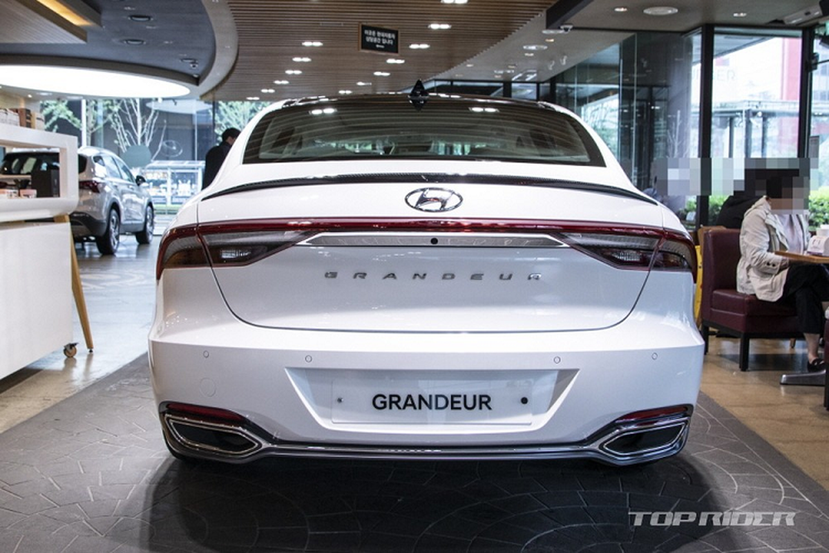 Can canh Hyundai Grandeur tu 649 trieu dong, 