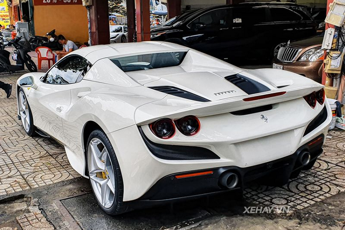 Ferrari F8 Spider - sieu xe khong duoi 32 ty tren pho Sai Gon-Hinh-5