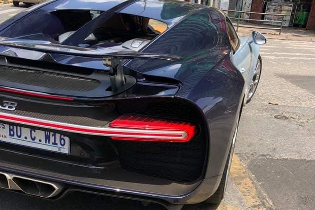 Bugatti Chiron trieu do ra bien so 