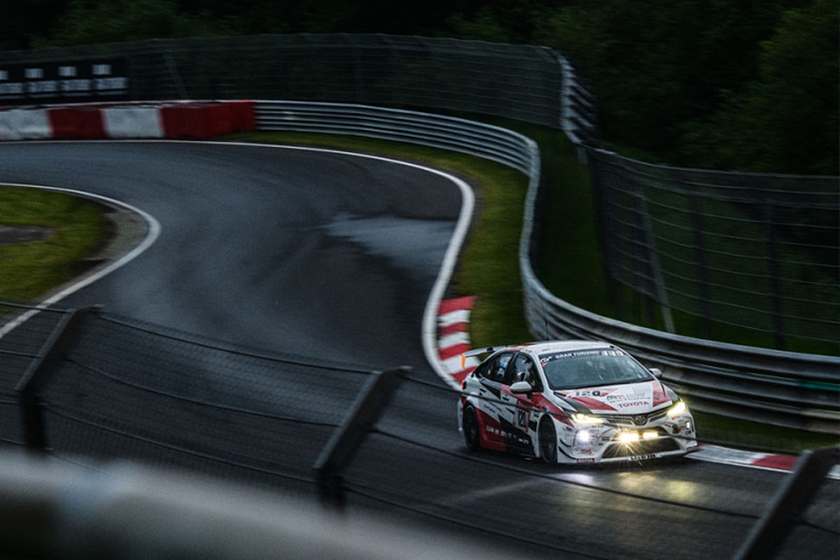 Toyota Thai Lan thang lon 2 nam lien tiep tai 24h Nurburgring-Hinh-7