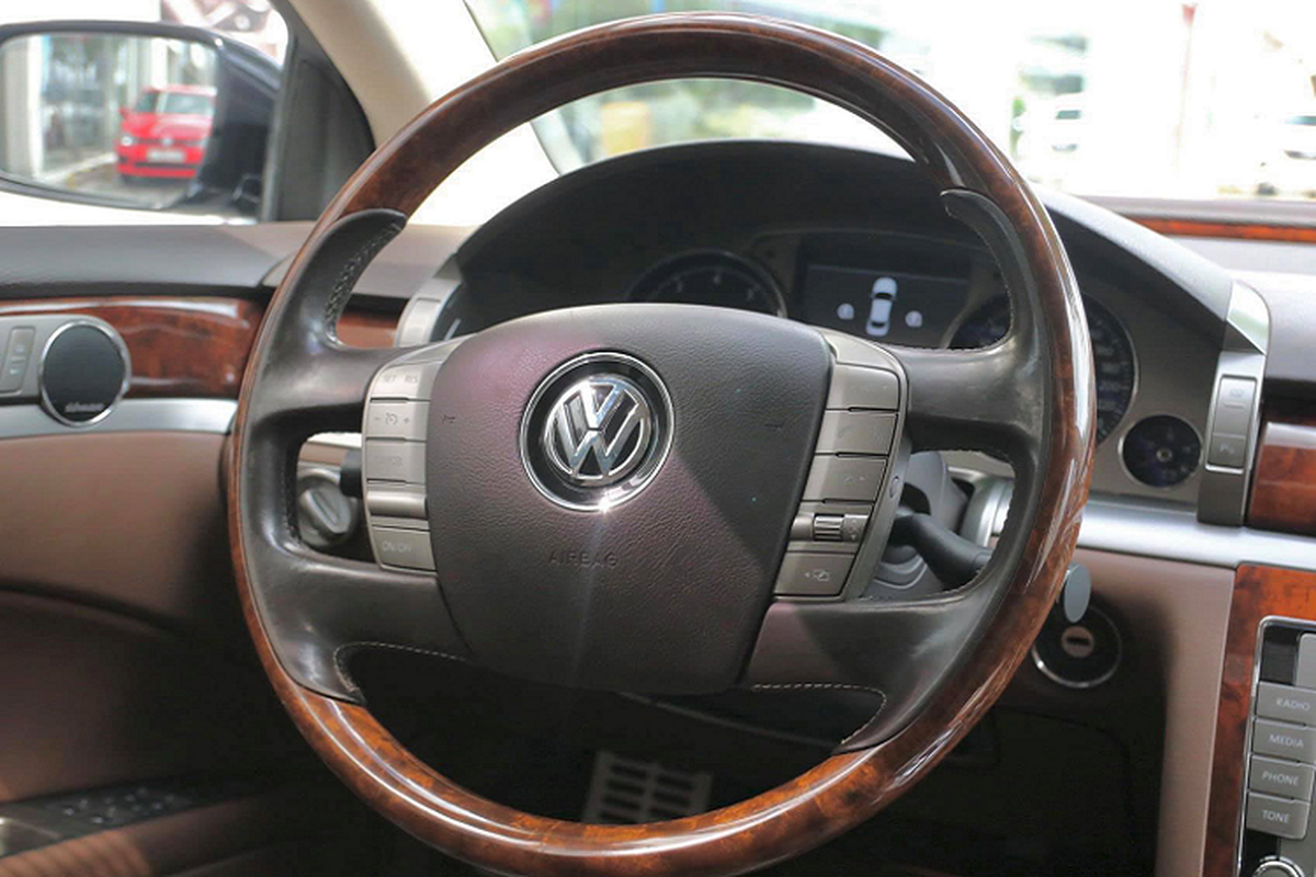 Xe Volkswagen Phaeton 