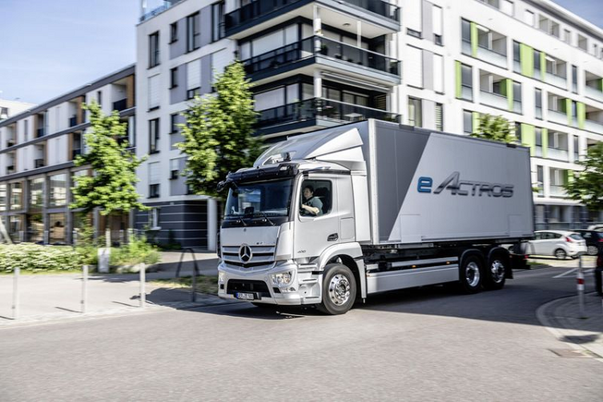 Mercedes eActros - xe tai hang nang chay dien den tu tuong lai