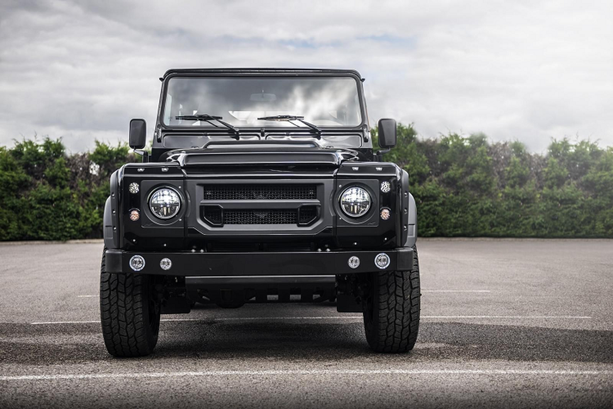 Land Rover Defender do 6x6 cuc hiem ve tay dai gia Campuchia