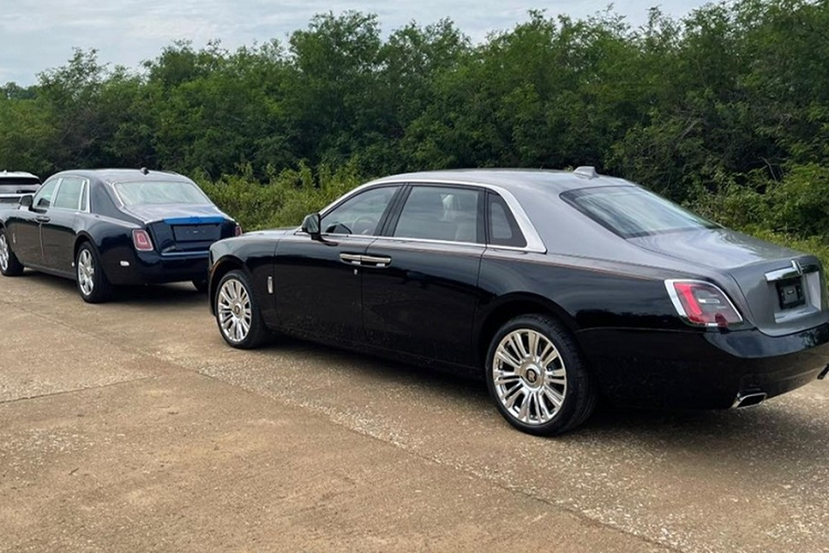 Rolls-Royce Ghost 2021 dau tien ve Viet Nam do dang Phantom VIII