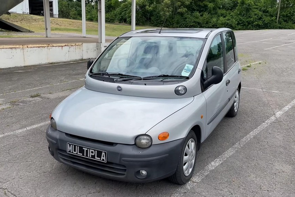 Fiat Multipla - mau xe gia dinh ky la va xau xi nhat the gioi