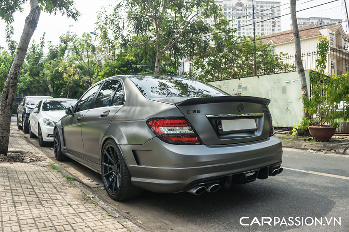 Mercedes-Benz C63 AMG W204 - 