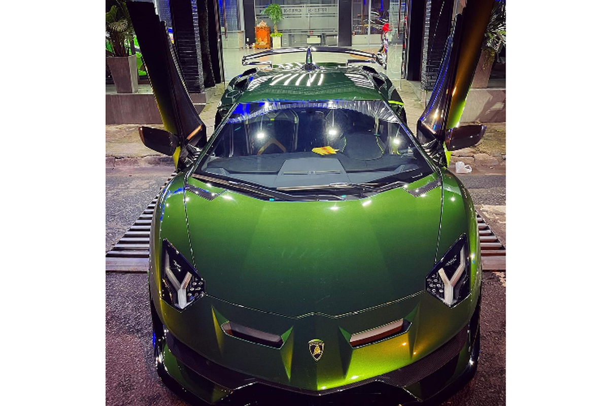 Lamborghini Aventador SVJ Verde Ermes hon 20 ty o Sai Gon