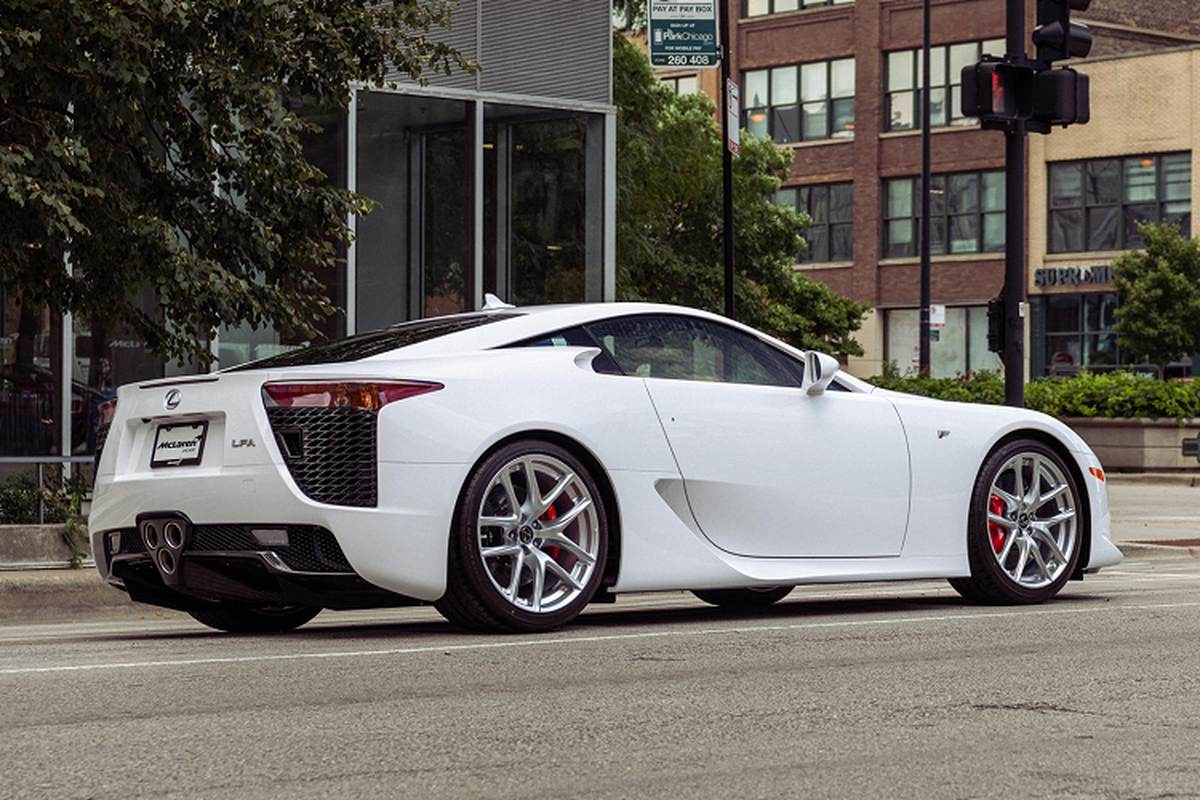 Lexus LFA doi 2012 