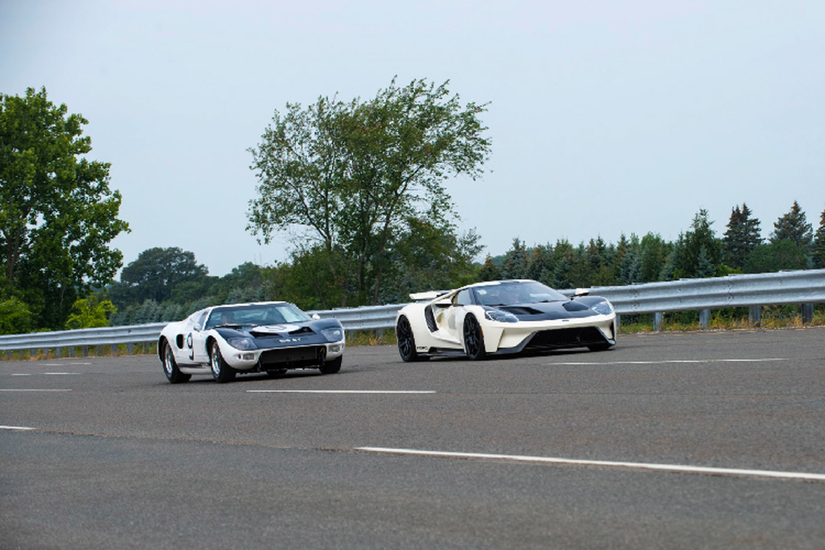 Sieu xe Ford GT dac biet, tri an huyen thoai GT40 Prototype 1964-Hinh-9