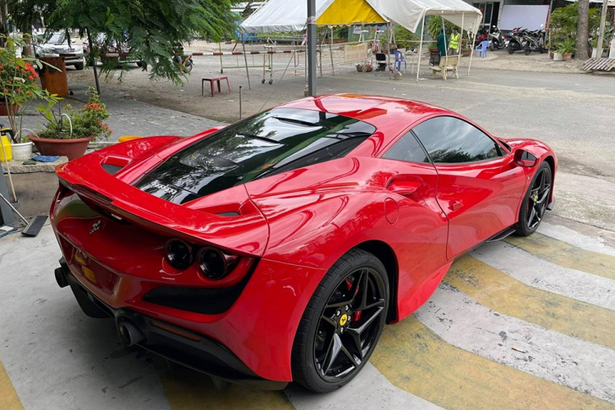 Ferrari F8 Tributo hon 23 ty cua dai gia Vung Tau ve lai Sai Gon-Hinh-4