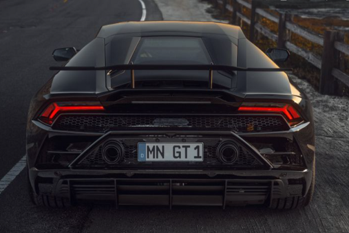 Sieu xe Lamborghini Huracan Evo RWD 