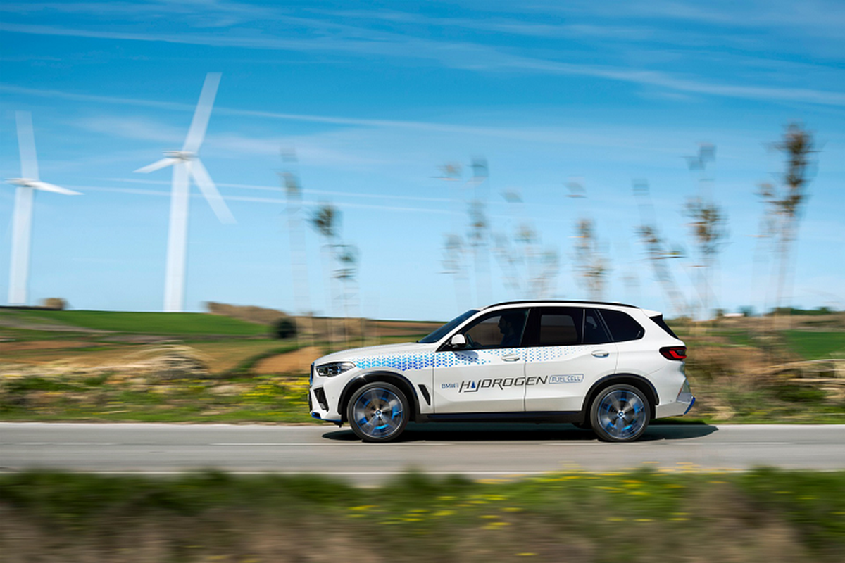 BMW iX5 Hydrogen - 