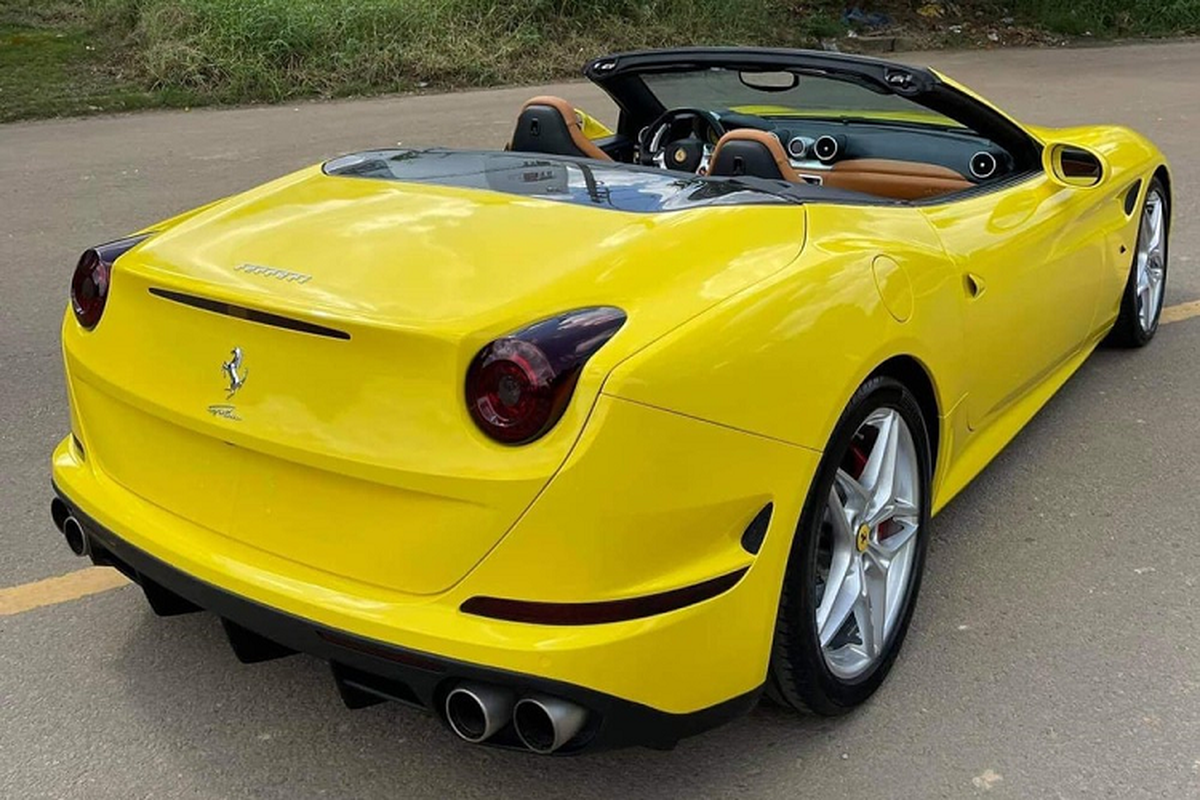 Zoom tung chi tiet Ferrari California T ve tay dai gia Sai Gon-Hinh-3