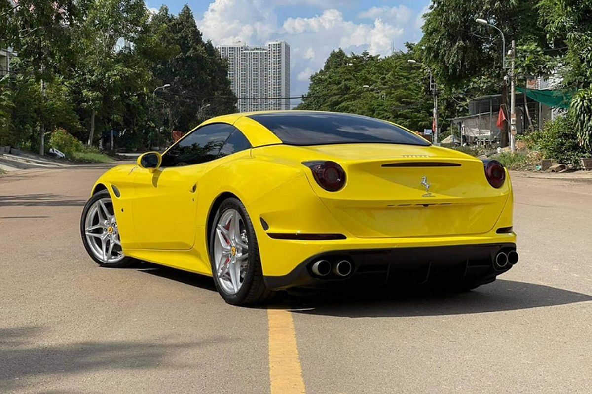 Zoom tung chi tiet Ferrari California T ve tay dai gia Sai Gon-Hinh-5