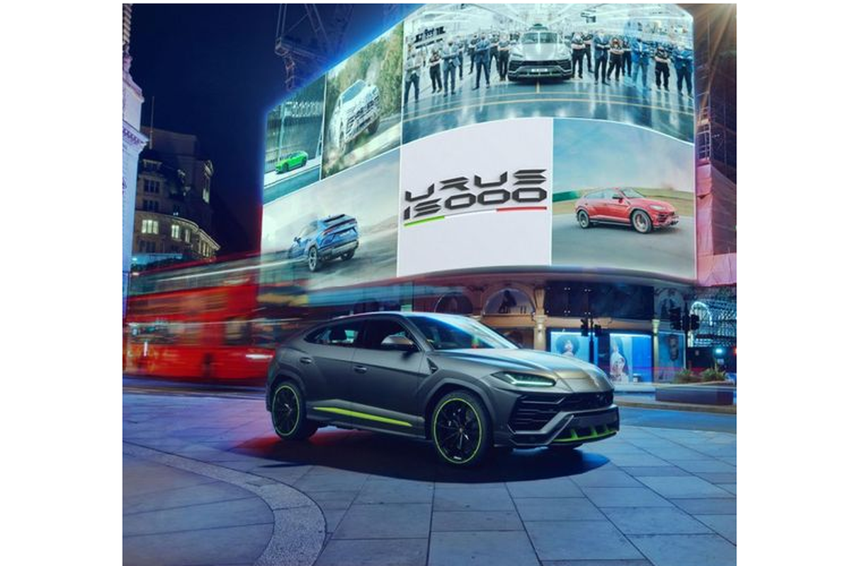 Sieu SUV Lamborghini Urus thu 15.000 duoc phoi mau dac biet-Hinh-5