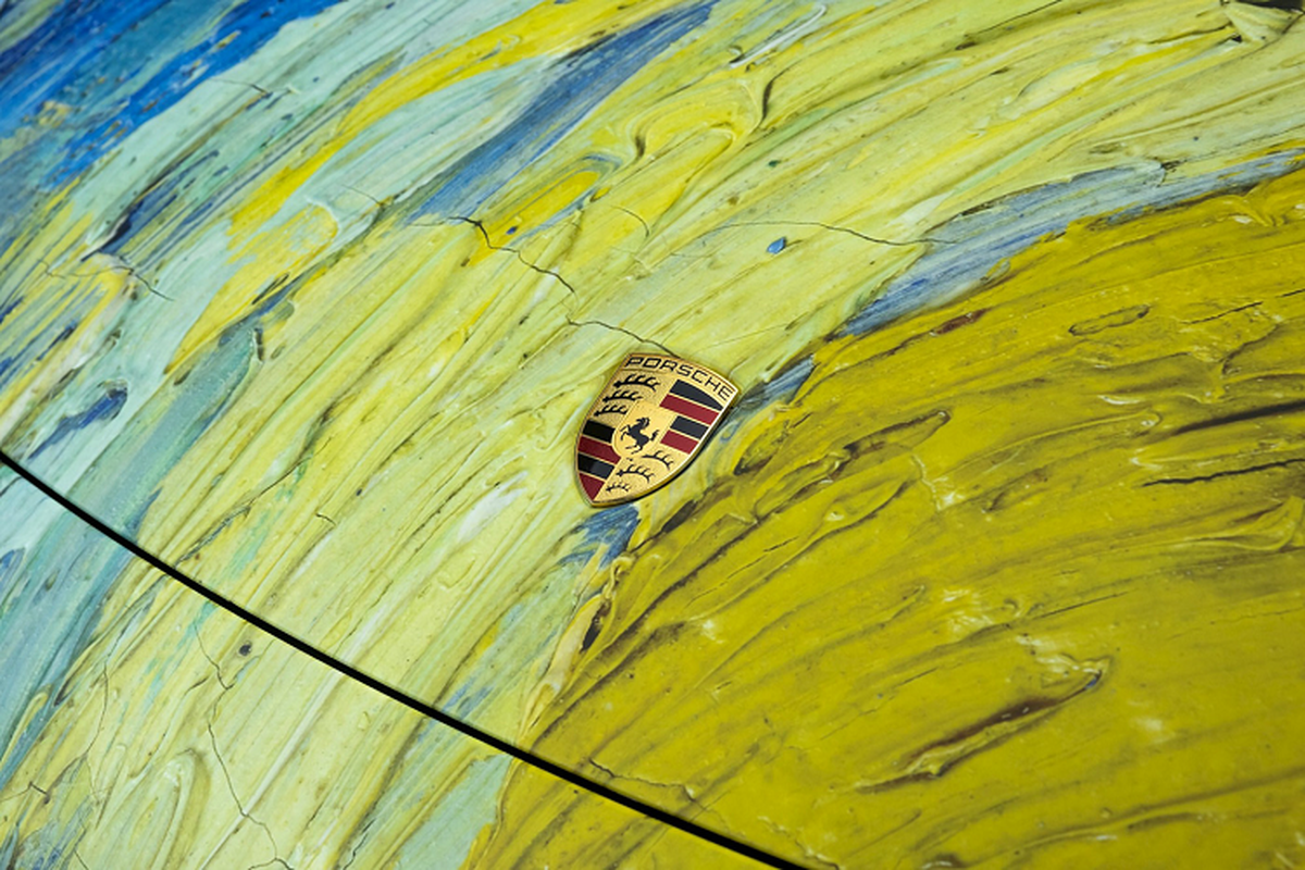 Porsche Taycan “khoac ao” Starry Night cuc doc cua Vincent Van Gogh-Hinh-6