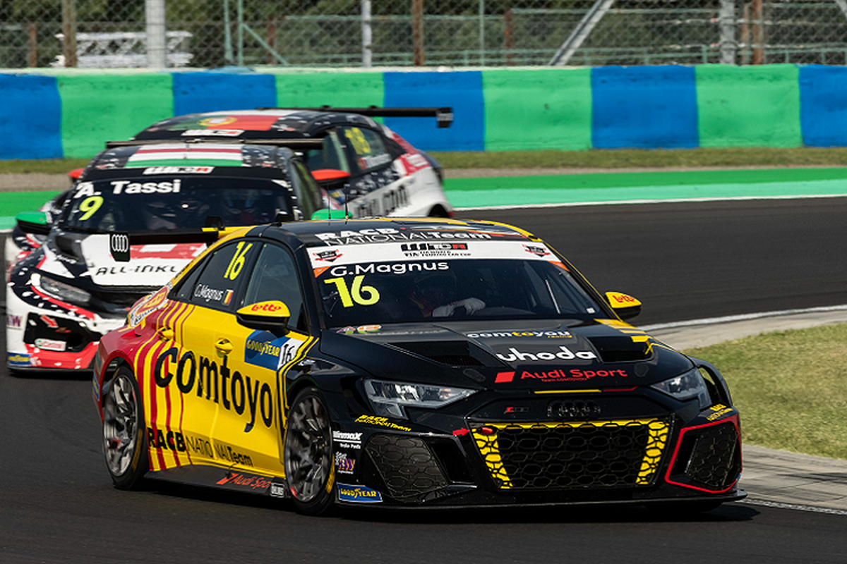 Audi RS 3 LMS 2022 