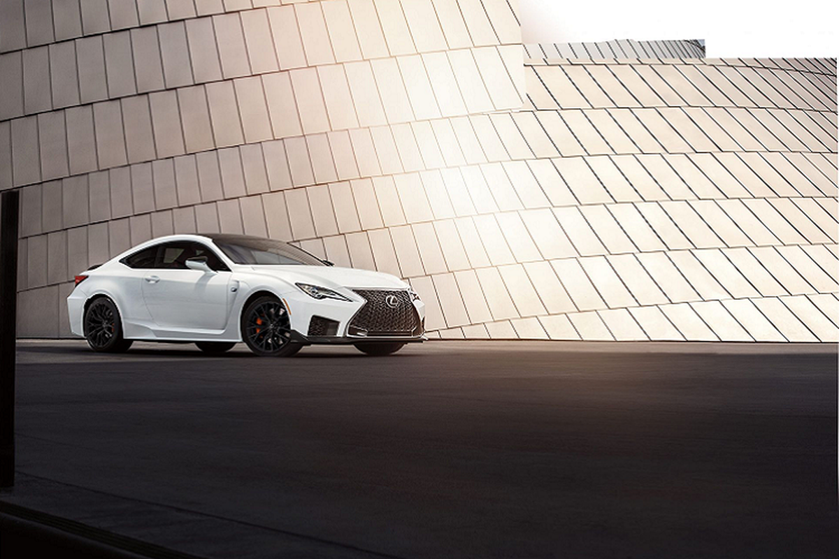 Lexus RC F Fuji Speedway Edition 2022 chao hang thi truong My-Hinh-9