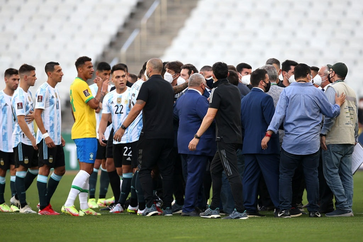 Doi dau Brazil o vong loai World Cup, 3 cau thu Argentina bi truc xuat-Hinh-3