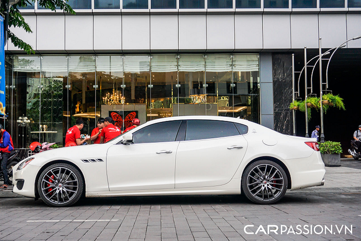 Can canh Maserati Quattroporte GTS hon 12 ty o Sai Gon-Hinh-5