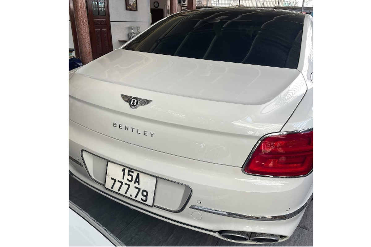 Bentley Flying Spur hon 18 ty trung bien 