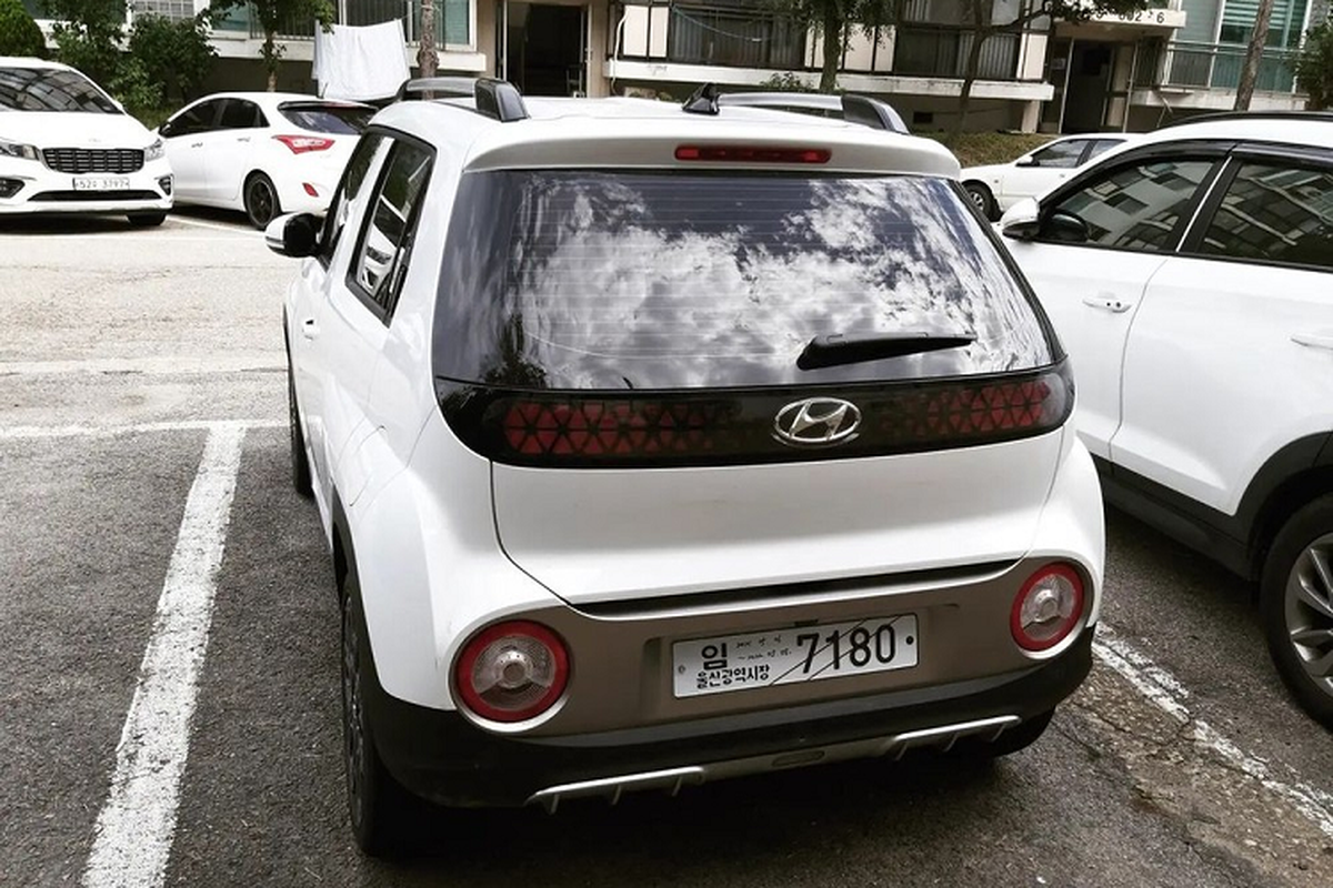 Tan thay SUV hang A sieu re - Hyundai Casper 2022 tren duong pho-Hinh-8