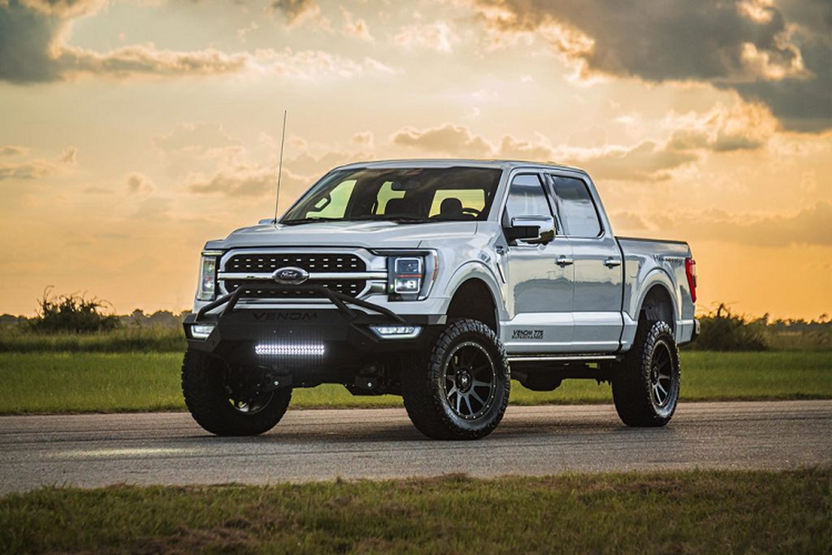 Ford F-150 Hennessey Venom hon 2 ty dong, manh hon ca Lamborghini