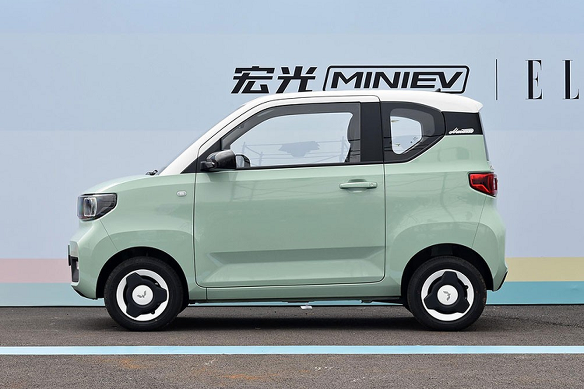 Xe oto gia 100 trieu dong - Wuling Hongguang Mini EV ban chay ky luc-Hinh-10