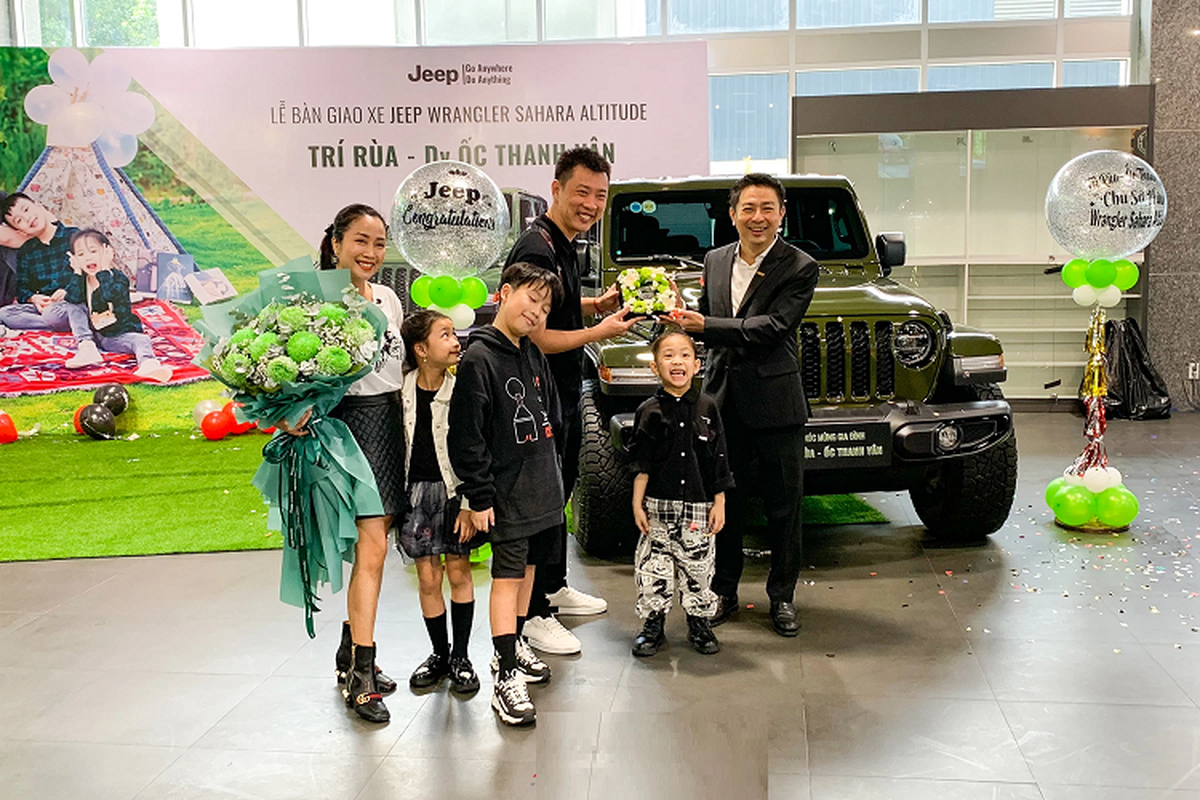 Gia dinh Oc Thanh Van tau Jeep Wrangler Sahara hon 3,6 ty dong-Hinh-6